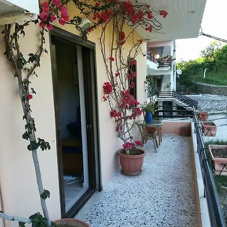 Faiakes Apartment Next To Pontikonisi Apartment *